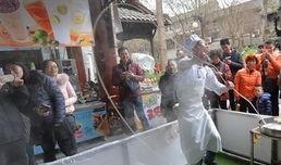 外卖哥爆料拉面事件视频,揭秘拉面店惊人内幕，食品安全引关注